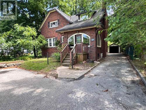 62 Plains Road E, Burlington, ON 