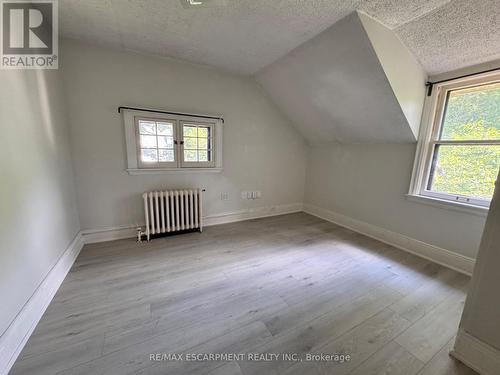 62 Plains Road E, Burlington, ON 