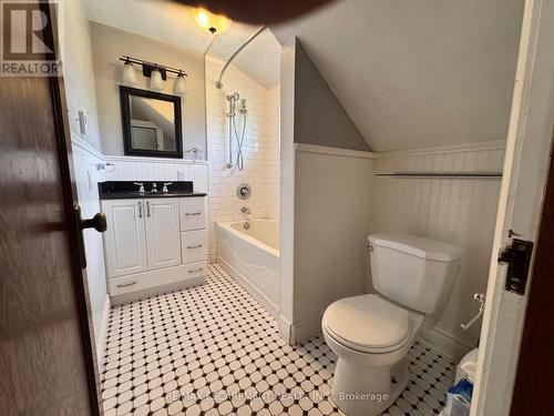 62 Plains Road E, Burlington, ON 