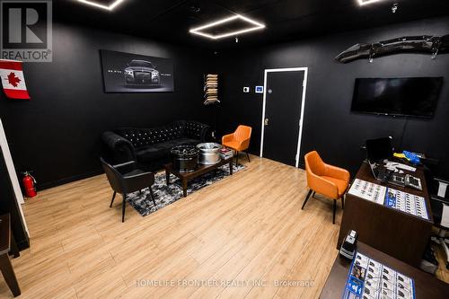 1077 Britannia Road E, Mississauga, ON 