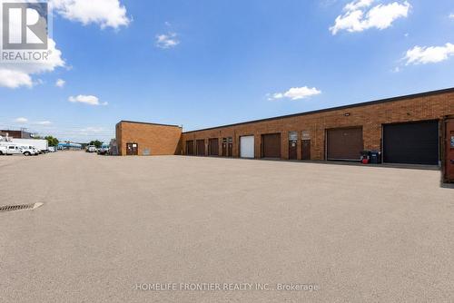 1077 Britannia Road E, Mississauga, ON 