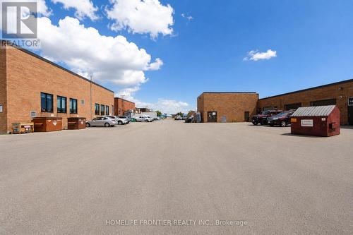 1077 Britannia Road E, Mississauga, ON 