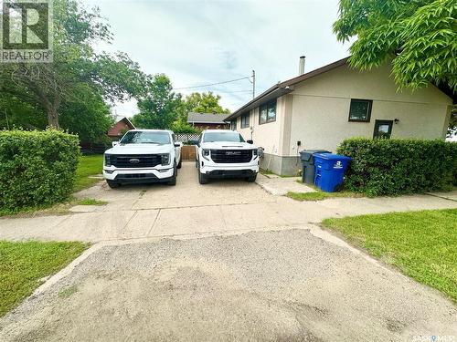 542 Elizabeth Street, Weyburn, SK 