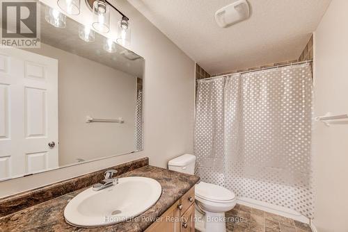 208 Featherstone Crescent, Kitchener, ON 