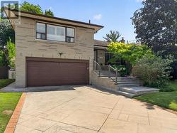 105 PALM DRIVE  Toronto, ON M3H 2C2