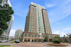 913 - 8 LEE CENTRE DRIVE Toronto, ON M1H 3H8