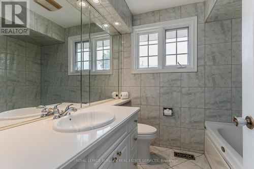 342 Bryant Crescent, Burlington, ON 