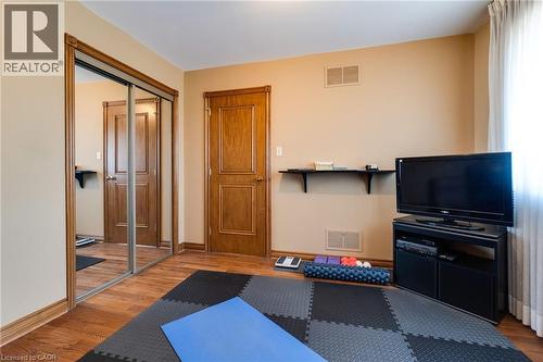 3rd bedroom, hardwood flooring, double closet. - 2560 Rugby Road, Mississauga, ON 