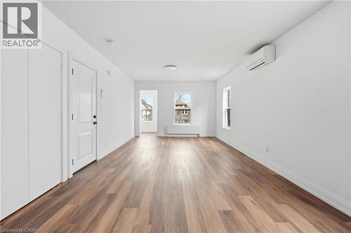 4876 SIMCOE Street Unit# 3 , Niagara Falls, Ontario L2E 1V9 5