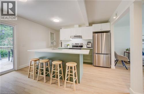 21 Culham Drive, Cambridge, ON - Indoor Photo Showing Kitchen