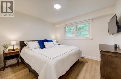 21 Culham Drive, Cambridge, ON - Indoor Photo Showing Bedroom