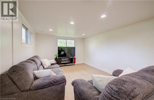 21 Culham Drive, Cambridge, ON - Indoor Photo Showing Living Room