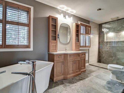Salle de bains - 1690 Rue Tillemont, Brossard, QC - Indoor Photo Showing Bathroom