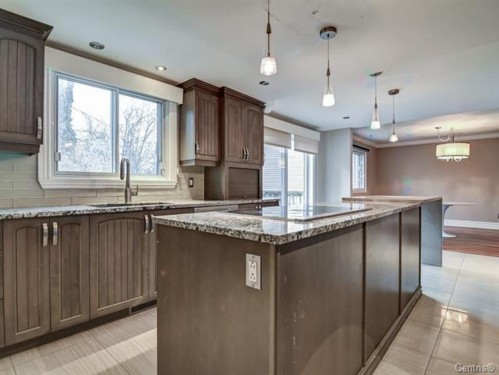 Cuisine - 1690 Rue Tillemont, Brossard, QC - Indoor Photo Showing Kitchen With Upgraded Kitchen