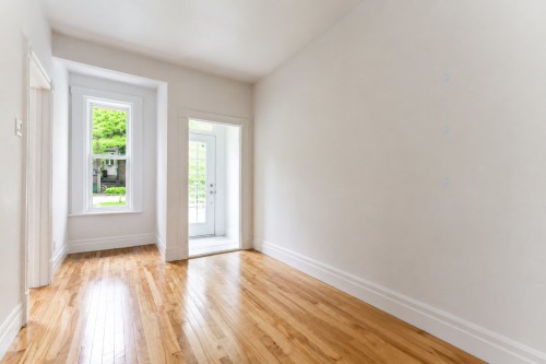 Mud Room - 4249 Av. Des Érables, Montréal (Le Plateau-Mont-Royal), QC 