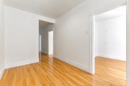 Mud Room - 4249 Av. Des Érables, Montréal (Le Plateau-Mont-Royal), QC 