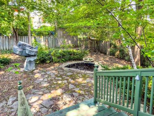 Courtyard - 477 Av. Prince-Albert, Westmount, QC 