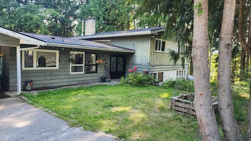 200 5Th  Nw Street, Nakusp, BC 