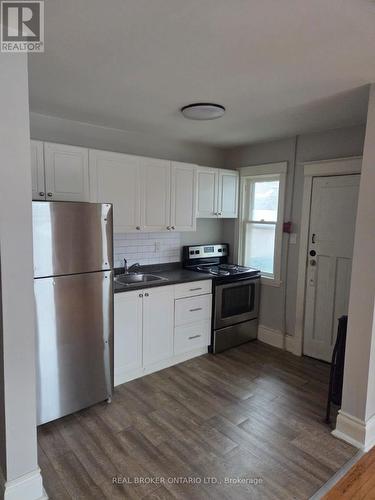 5 - 985 MAIN STREET E , Hamilton, Ontario L8M 1N3 5