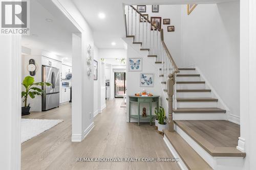 1118 Avondale Drive, Oakville, ON 