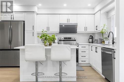 1118 Avondale Drive, Oakville, ON 