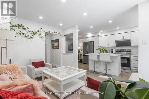 1118 Avondale Drive, Oakville, ON 