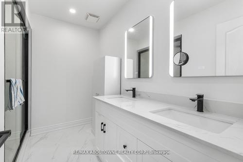1118 Avondale Drive, Oakville, ON 