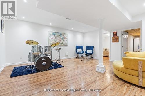 1118 Avondale Drive, Oakville, ON 