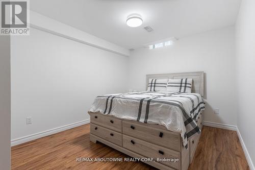1118 Avondale Drive, Oakville, ON 
