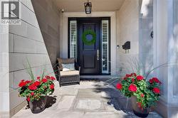 6 IROQUOIS Avenue  Mississauga, ON L5G 1M6