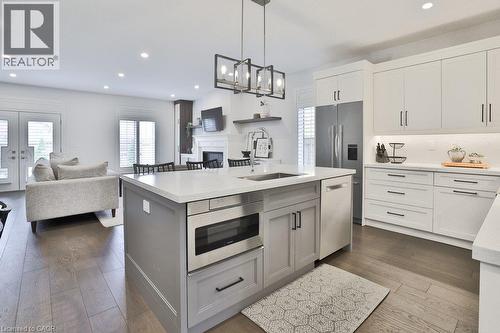 6 Iroquois Avenue, Mississauga, ON - Indoor Photo Showing Kitchen With Upgraded Kitchen