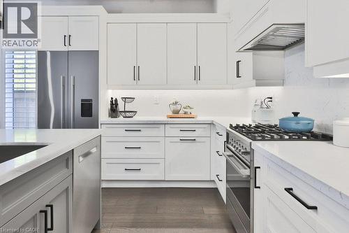 6 Iroquois Avenue, Mississauga, ON - Indoor Photo Showing Kitchen With Stainless Steel Kitchen With Upgraded Kitchen