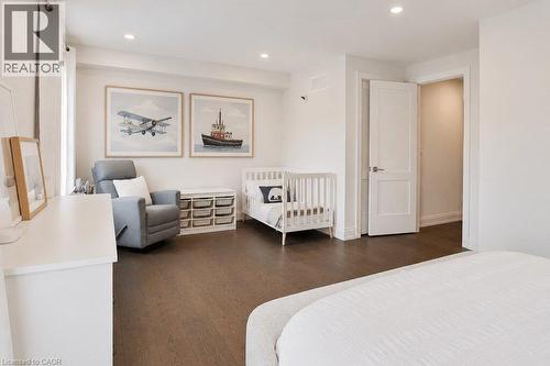 6 Iroquois Avenue, Mississauga, ON - Indoor Photo Showing Bedroom