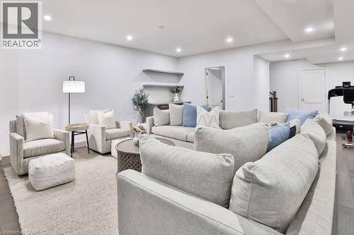 6 Iroquois Avenue, Mississauga, ON - Indoor