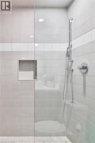 6 Iroquois Avenue, Mississauga, ON - Indoor Photo Showing Bathroom