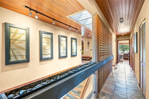 314 Bessborough Ave, View Royal, BC 