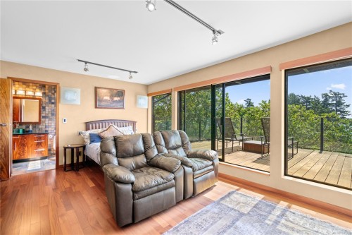 314 Bessborough Ave, View Royal, BC 