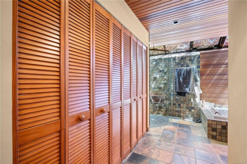 314 Bessborough Ave, View Royal, BC 