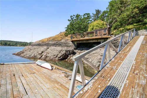 314 Bessborough Ave, View Royal, BC 