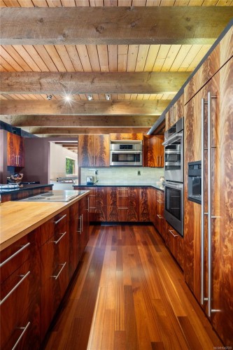 314 Bessborough Ave, View Royal, BC 