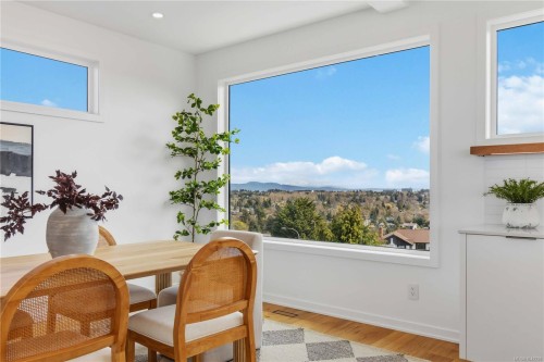 3700 Kootenay Pl, Saanich, BC 