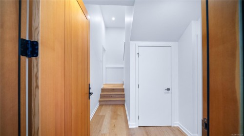 3700 Kootenay Pl, Saanich, BC 