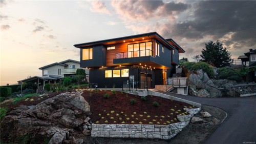 3700 Kootenay Pl, Saanich, BC 
