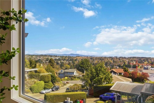 3700 Kootenay Pl, Saanich, BC 