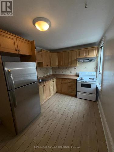 UPPER - 55 CANNON STREET W , Hamilton, Ontario L8R 2B4 3