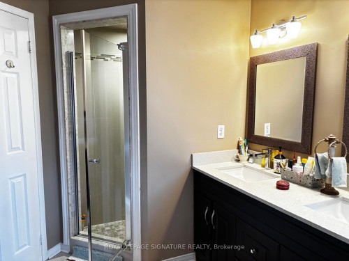 6568 Aston Martin Mews, Mississauga, ON 