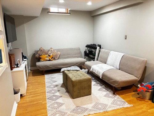 6568 Aston Martin Mews, Mississauga, ON 