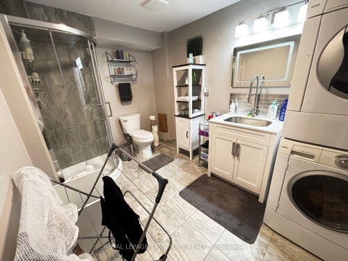 6568 Aston Martin Mews, Mississauga, ON 