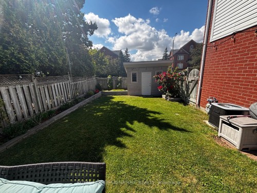 6568 Aston Martin Mews, Mississauga, ON 