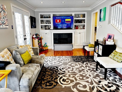 6568 Aston Martin Mews, Mississauga, ON 